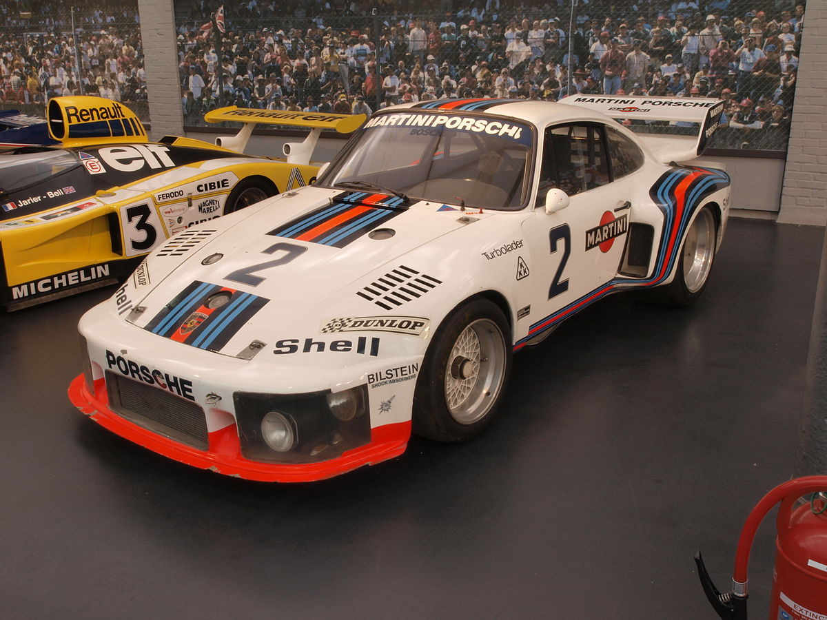 1200px-Porsche_Coupe_935_(1976)_pic2.JPG
