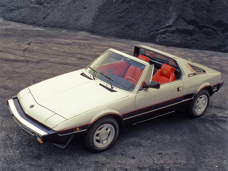 1982-87_Bertone_Fiat_X1-9_01.jpg