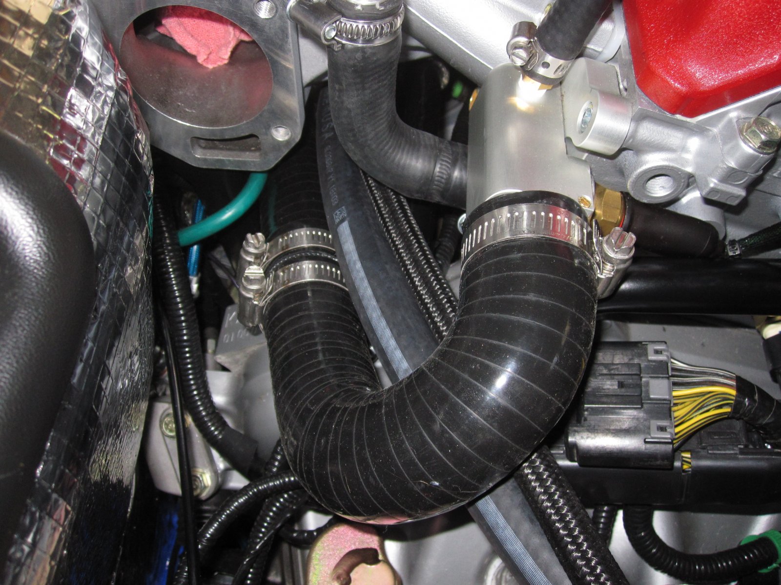 Cooling system sleeved hose clamps 05.JPG