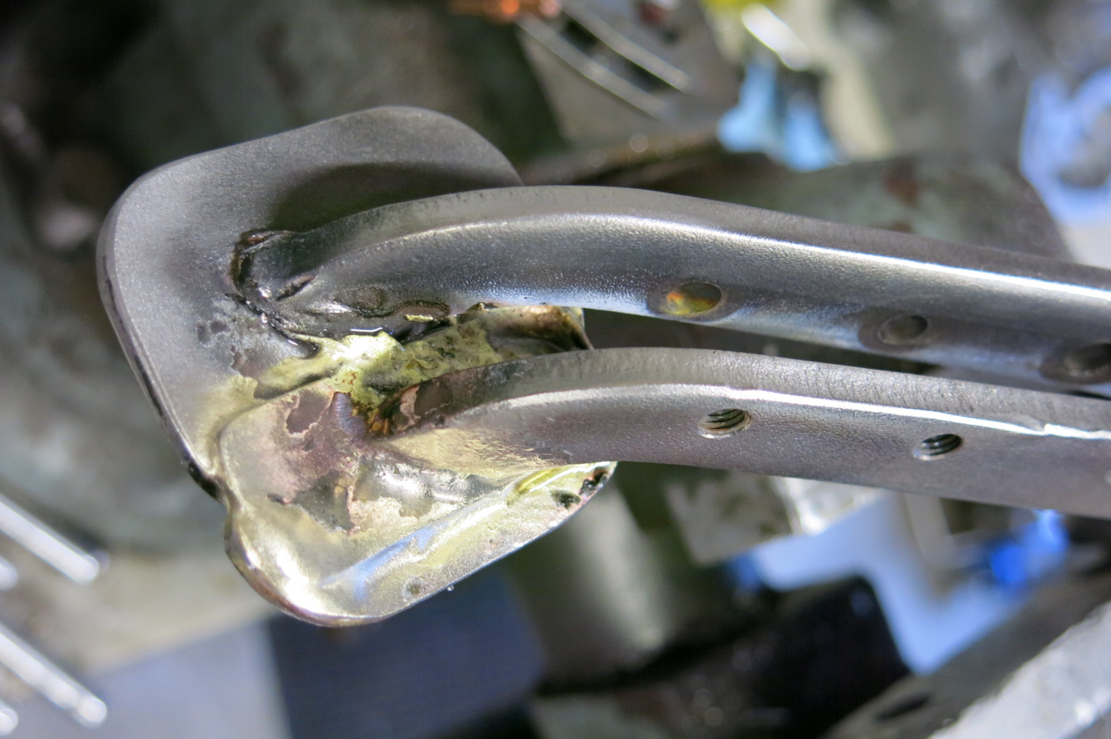 Dobuble brake pedal braze cleaned_T.JPG