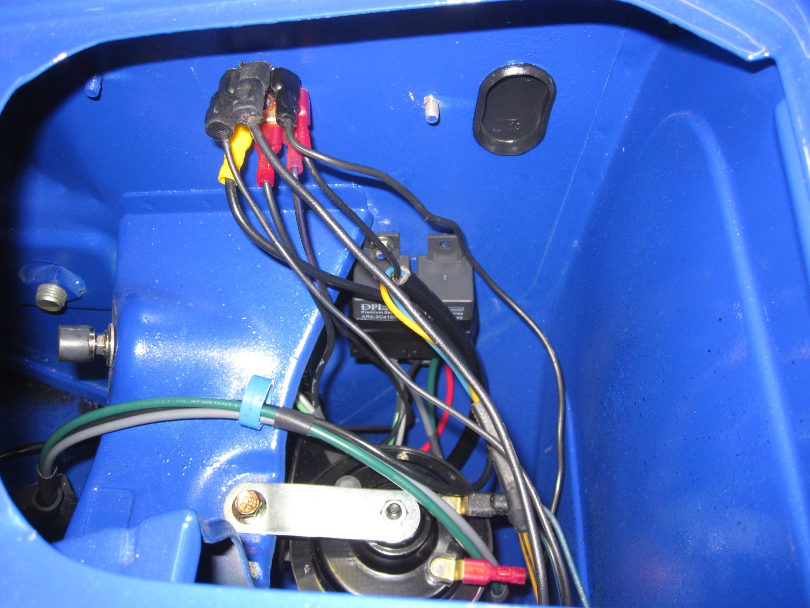 Front wiring harness installed 04.JPG