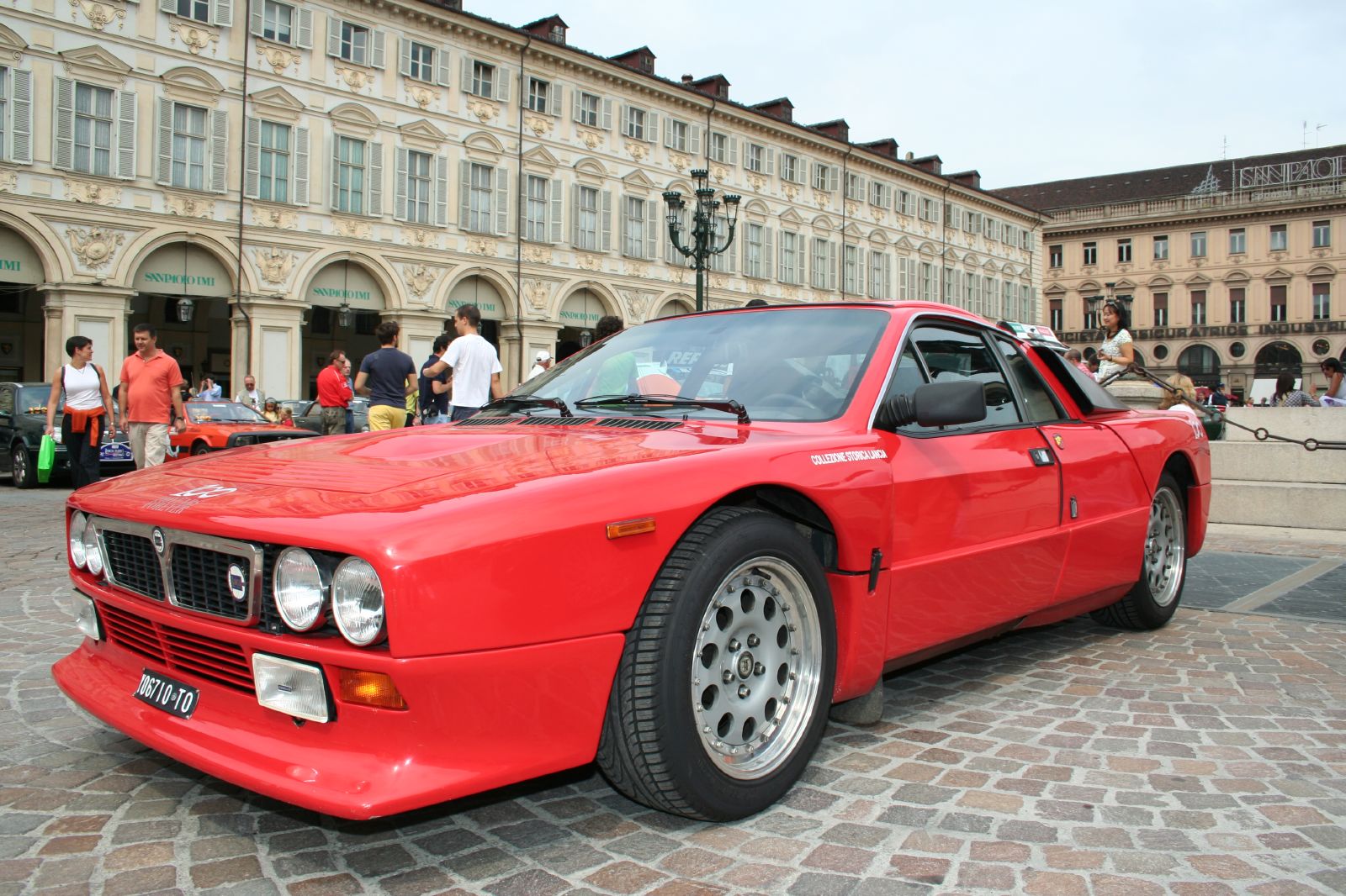 Lancia_Rally_037_Stradale_01.jpg