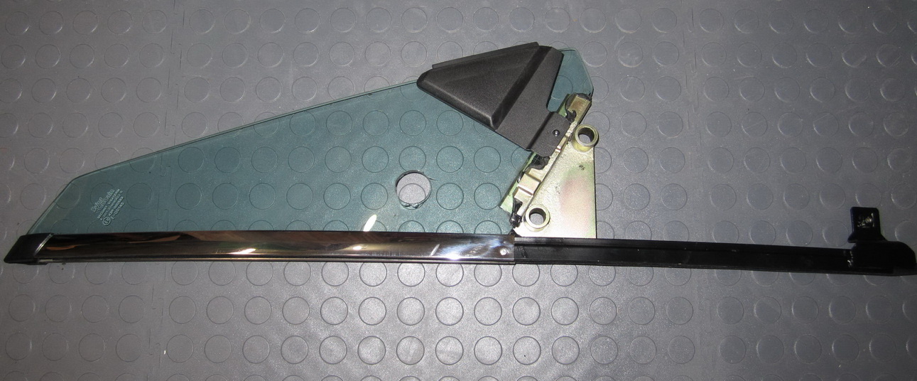 Vent window channel assembly 04_resize.JPG